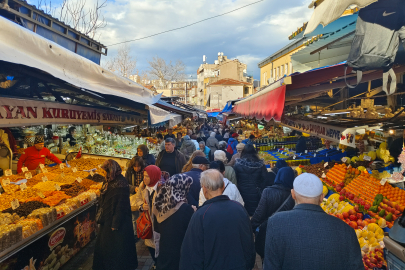 Haftanın ilk gününde tezgahların önü kesilmedi: Pazar esnafı mutlu