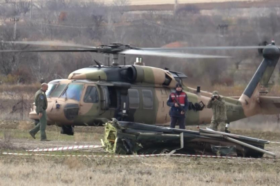 Helikopter kazasında şehit düşen askerlerin naaşları morga kaldırıldı