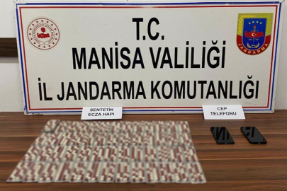 Manisa'da durdurulan araçta bin 187 adet sentetik hap bulundu!