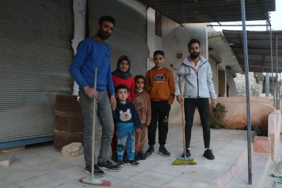 Suriye'den kaçarak Türkiye'ye sığınan aile 8 yıl sonra evine döndü