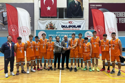 Afyonkarahisar’da genç erkekler basketbol müsabakaları tamamlandı