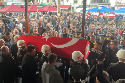 Aydın şehidini gözyaşları eşliğinde toprağa verdi