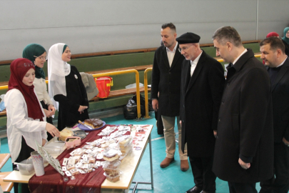 Bosna Hersek'teki medrese öğrencilerinden Filistin'e destek kermesi