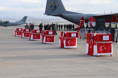 Isparta'da helikopter kazasında şehit olan askerlerin cenazeleri memleketlerine uğurlandı