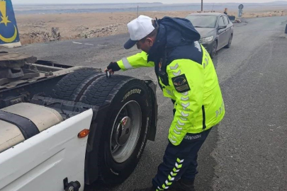 Kars'ta kış lastiği kontrolleri son hız devam ediyor