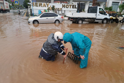 Marmaris’e 3 günde metrekareye 158.2 m3 yağmur düştü