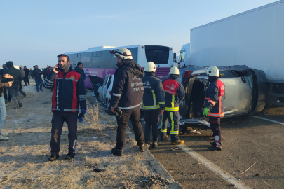 Van'da zincirleme trafik kazası: Yaralılar var