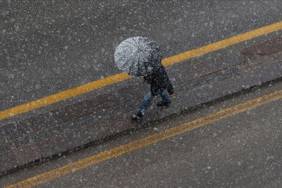 Meteorolojiden bazı bölgeler için kuvvetli rüzgar ve fırtına uyarısı