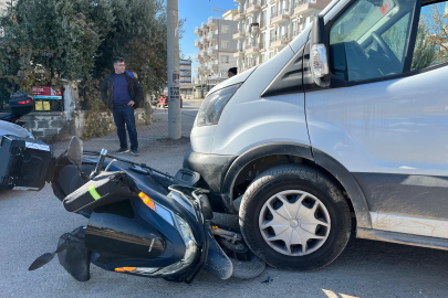 Adıyaman'da kamyonetle çarpışan motosikletin sürücüsü yaralandı