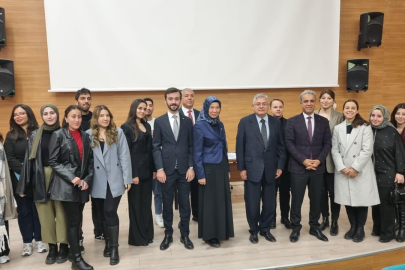 Emekli Büyükelçi Hüseyin Lazip Diriöz, öğrenciler ile buluştu