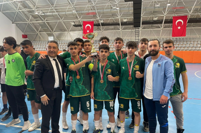 Bayburt’ta gençler futsal müsabakaları tamamlandı