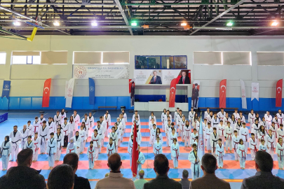 Bitlis Tatvan’da Taekwondo Kuşak müsabakası düzenlendi