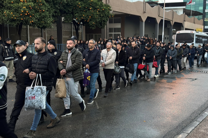 Mersin'deki "Zincir" operasyonunda yakalanan 114 şüpheli adliyeye sevk edildi