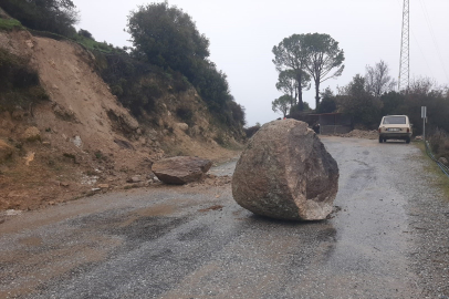 Koçarlı’da aşırı yağışlarla ulaşıma kapanan yol açıldı