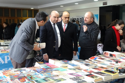 Tavşanlı Kültür Sarayı'nda kitap fuarı açıldı