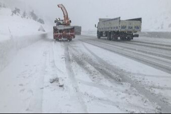 Antalya-Konya kara yolunda tır ve kamyonların geçişine izin verilmeye başlandı