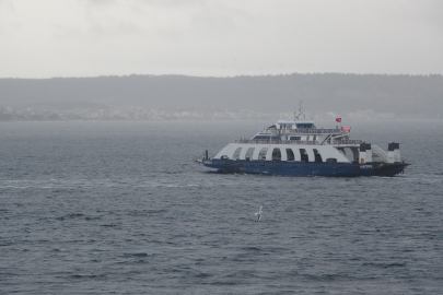 Çanakkale'de feribot seferleri iptal edildi