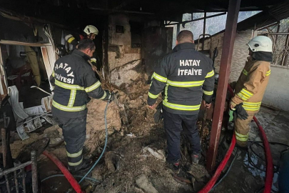 Çatı katında çıkan yangın korkuttu