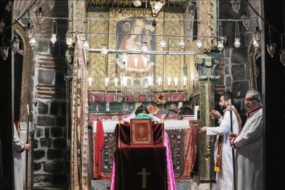 Diyarbakır'daki tarihi Meryem Ana Kilisesi'nde Noel ayini yapıldı