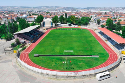 İnegöl İlçe Stadyumu zeminine bakım