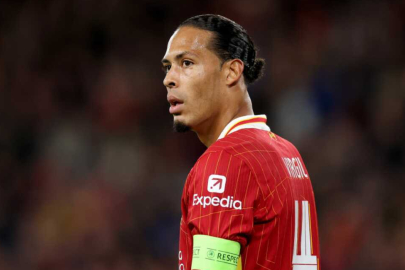 Liverpool'un yıldız stoper Van Dijk, sezonu sonu takımdan ayrılıyor mu?