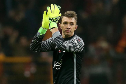 Galatasaray'dan Muslera konusunda kritik karar!