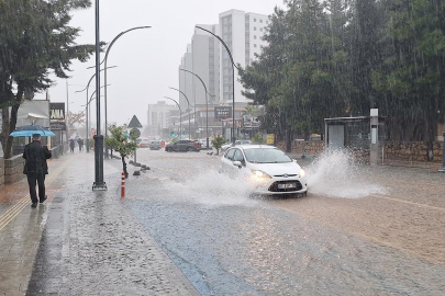 Muğla ve Antalya için sağanak uyarısı geldi