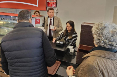 Başkan Aydın’dan kandil simidi ikramı