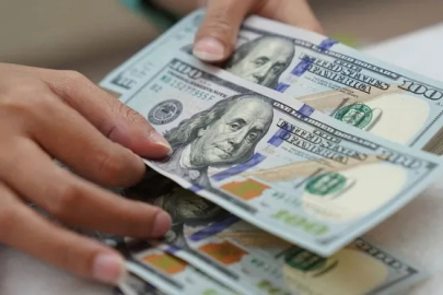 Dolar ve Euro piyasaları hareketli seyrediyor