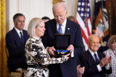 ABD Başkanı Biden, 19 kişiye "Başkanlık Özgürlük Madalyası" taktı