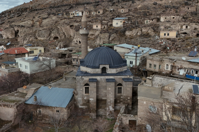 571 yıllık Melik Arslan Camii, ilk günkü gibi dimdik ayakta