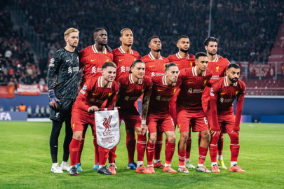 Liverpool, puan kaybına rağmen zirvedeki yerini korudu