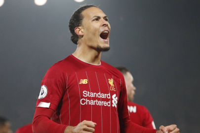 Liverpool'un yıldız stoperi Virgil van Dijk, takımdan ayrılıyor mu?