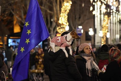 Gürcistan'daki AB gösterileri Noel Bayramı'nda da sürüyor