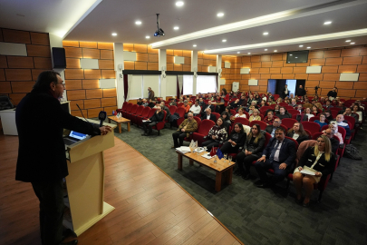 İklim değişikliğinin zeytinciliğe etkisi ve çözüm arayışları çalıştayda ele alındı