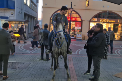 Şaşkına çeviren görüntü! Caddeye atla girince...