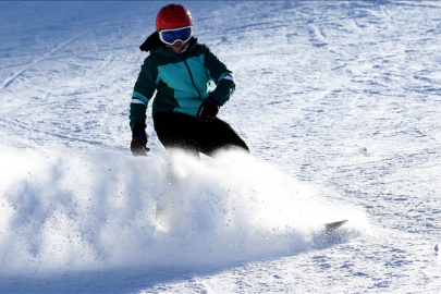 Snowboard tutkunları Palandöken'de