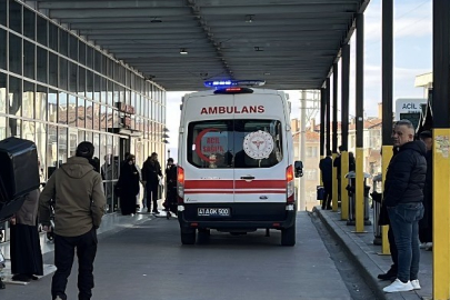 Kocaeli'nde bir lisede bıçak dehşeti! Bir öğrenci sınıf arkadaşı tarafından bıçaklandı