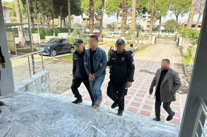 Aydın'da minibüs kundaklayan şüpheli polisten kaçamadı