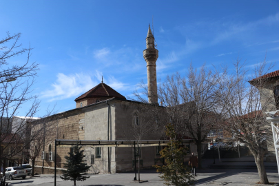 Gürün Ulu Camii, tekrar ibadete açılacağı günü bekliyor