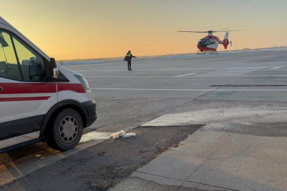 Van'da ambulans helikopter 3 yaşındaki çocuk için havalandı