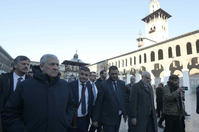 İtalya Dışişleri Bakanı Antonio Tajani, Emevi Camisi'ni ziyaret etti