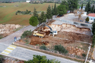 Kepez’de okula ek bina temeli atıldı