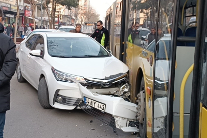 Batman'da yolcu otobüsü ve otomobil çarpıştı