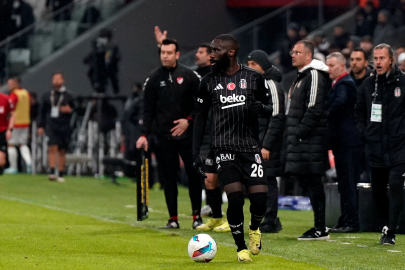 Beşiktaş, yeni oyunculara yer açmak için önceliği satış yapmaya verdi