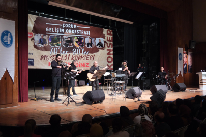 Çorum’da “70’ler-80’ler Nostalji Konseri” yoğun ilgi gördü