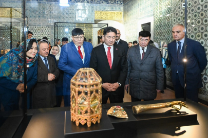 Moğolistan Cumhurbaşkanı Ukhnaa, Ayasofya-i Kebir Cami-i Şerifi'ni ziyaret etti