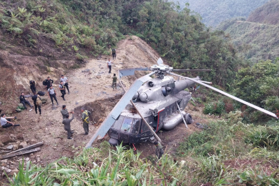 Peru'da polis helikopteri acil iniş yaptı!