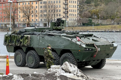 NATO bünyesinde görev yapacak İsveç askerleri, Letonya'ya ulaştı