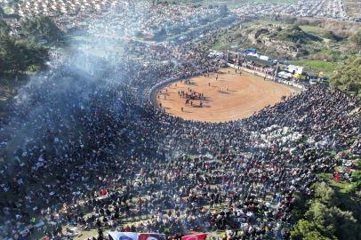 43. Uluslararası Efes Selçuk Deve Güreşleri Festivali coşkuyla geçti